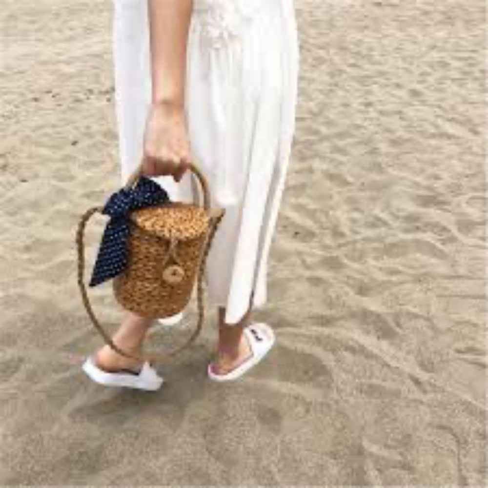 Purse With Blue & WhitePolka Dot Bow Crossbody Basket